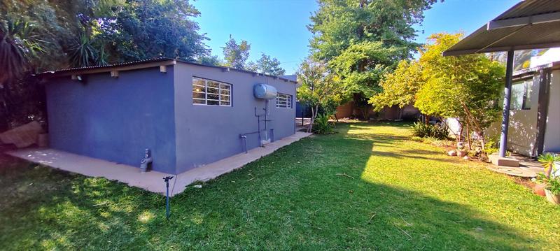 2 Bedroom Property for Sale in Kanoneiland Northern Cape